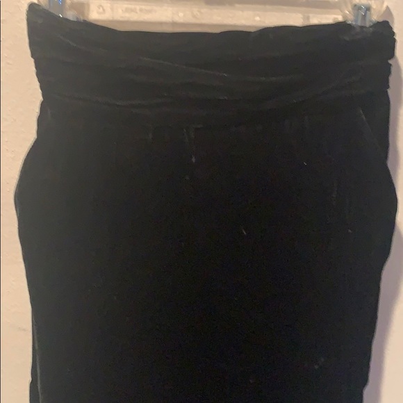 Leo by Shelli Segal Vintage Velvet Skirt - Picture 2 of 3